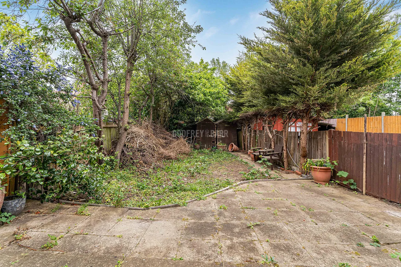 Cheviot Gardens, Golders Green Estate, NW2, photo 4