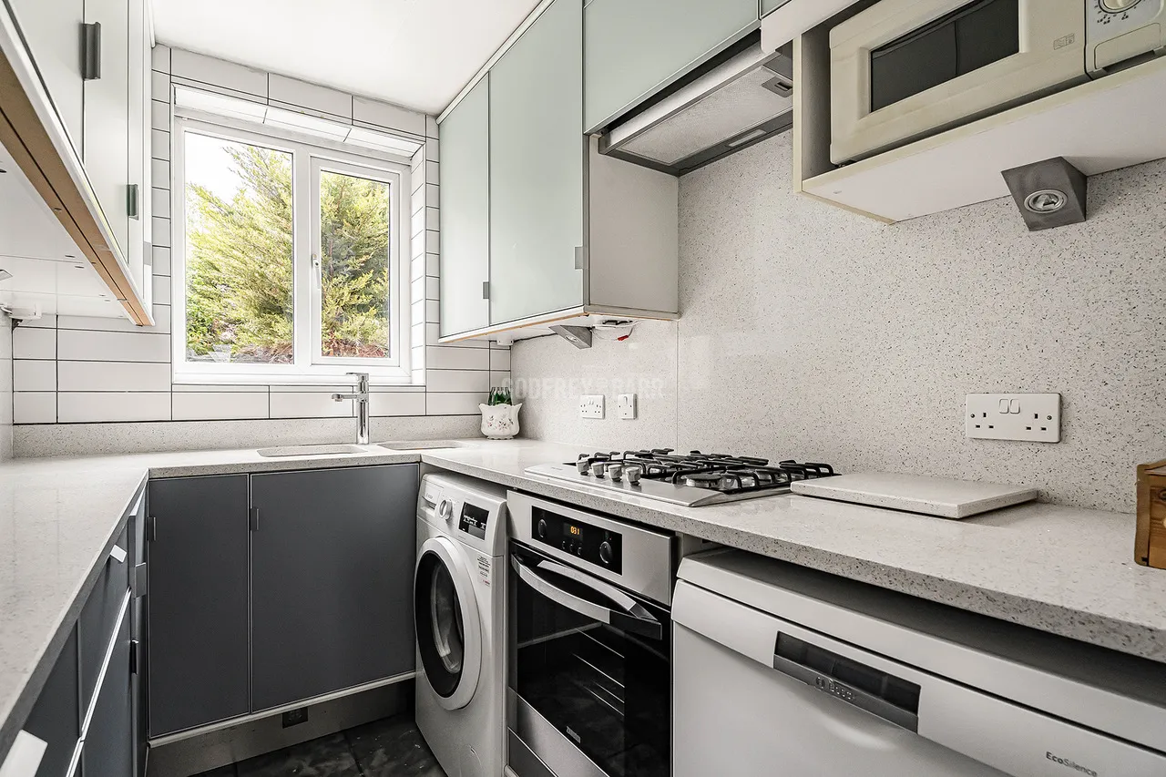 Cheviot Gardens, Golders Green Estate, NW2, photo 3