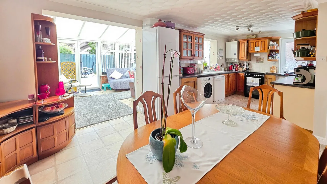 Hurn Close, Ruskington, NG34, photo 2