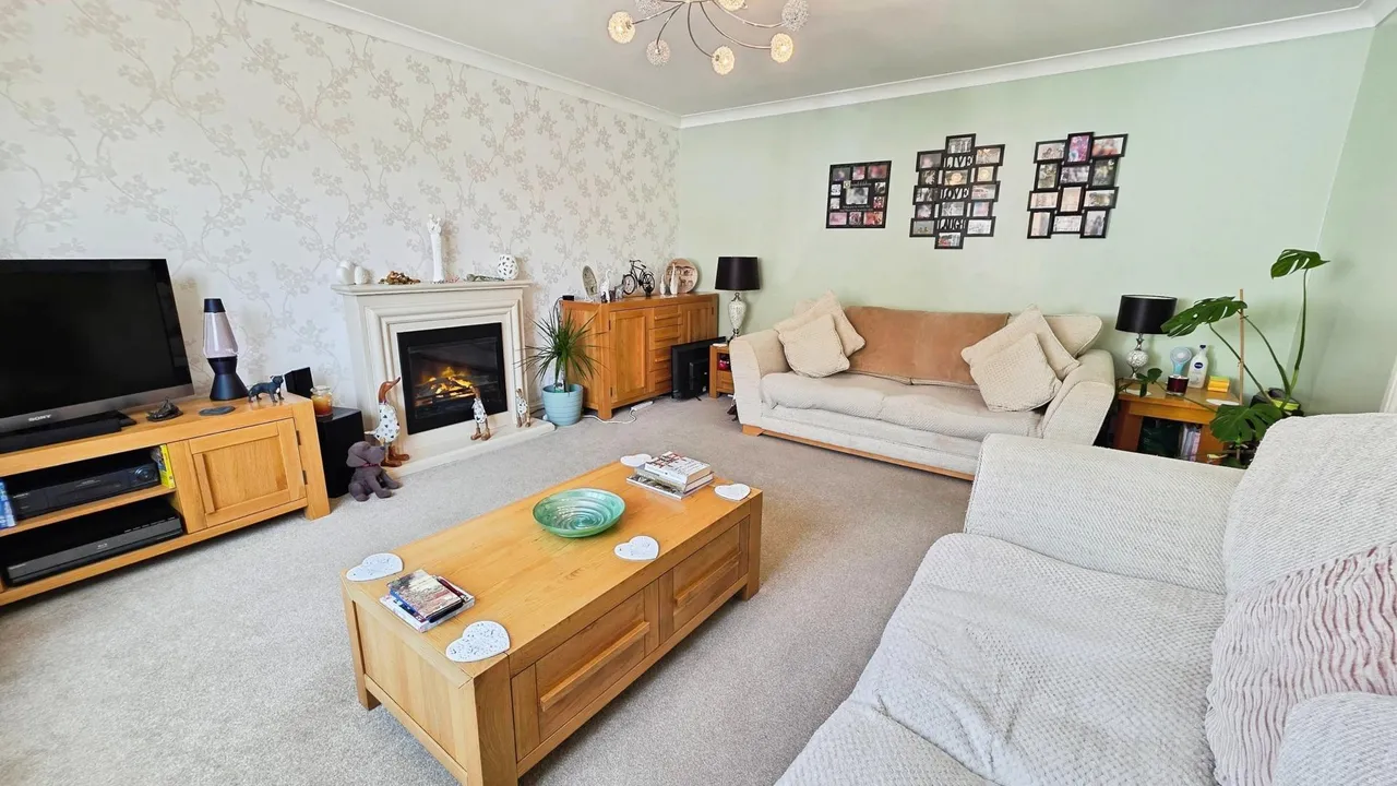 Hurn Close, Ruskington, NG34, photo 3