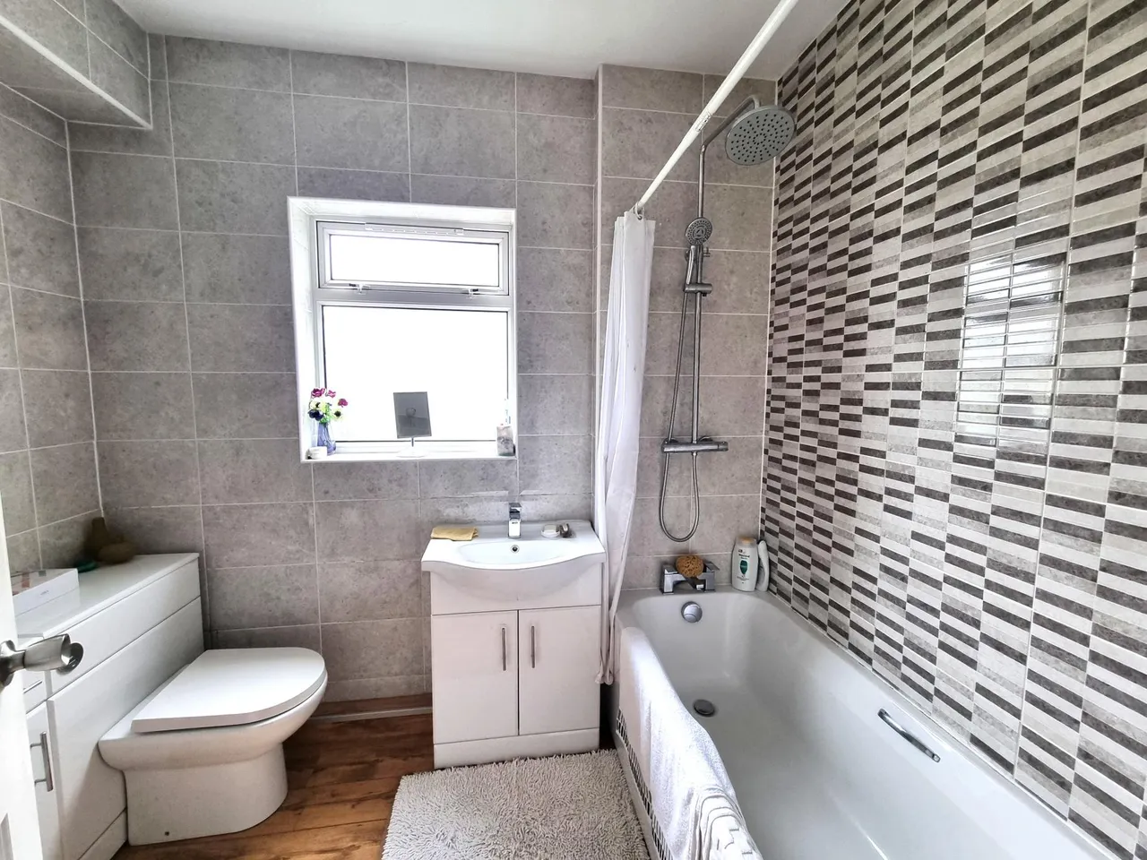 New Road, Ammanford, SA18, photo 13