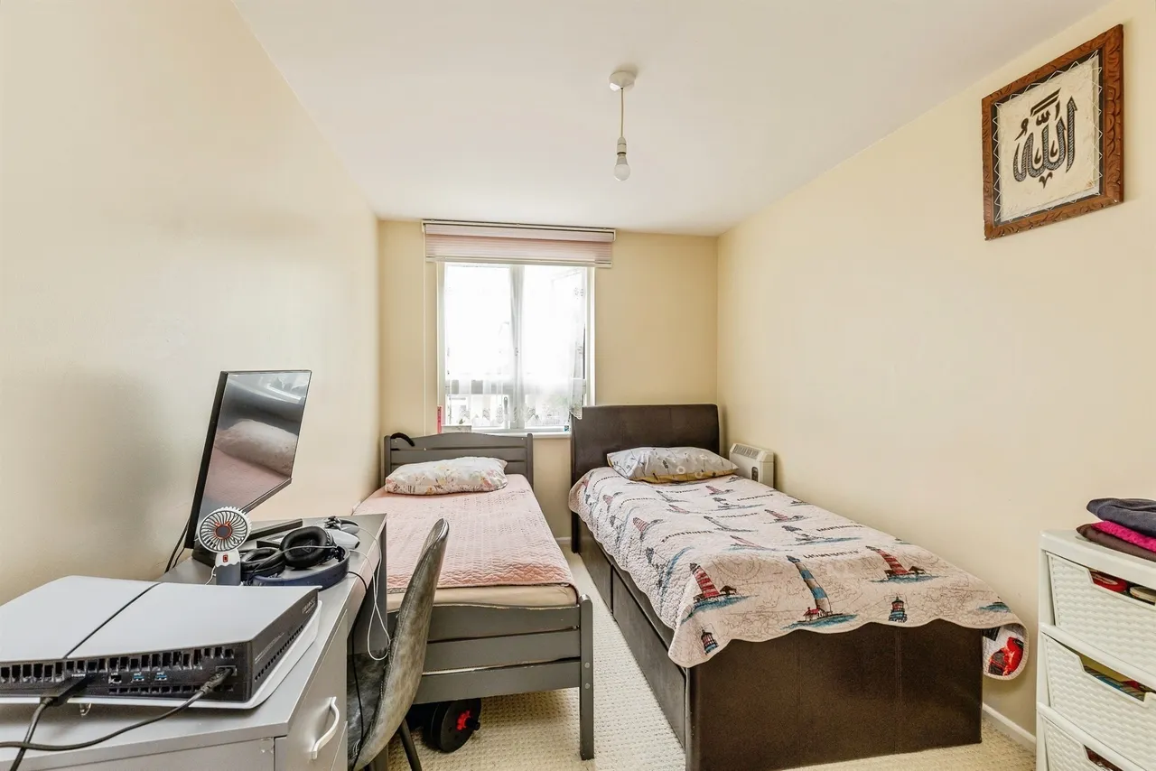 Avonmouth Road, Avonmouth, Bristol, photo 12