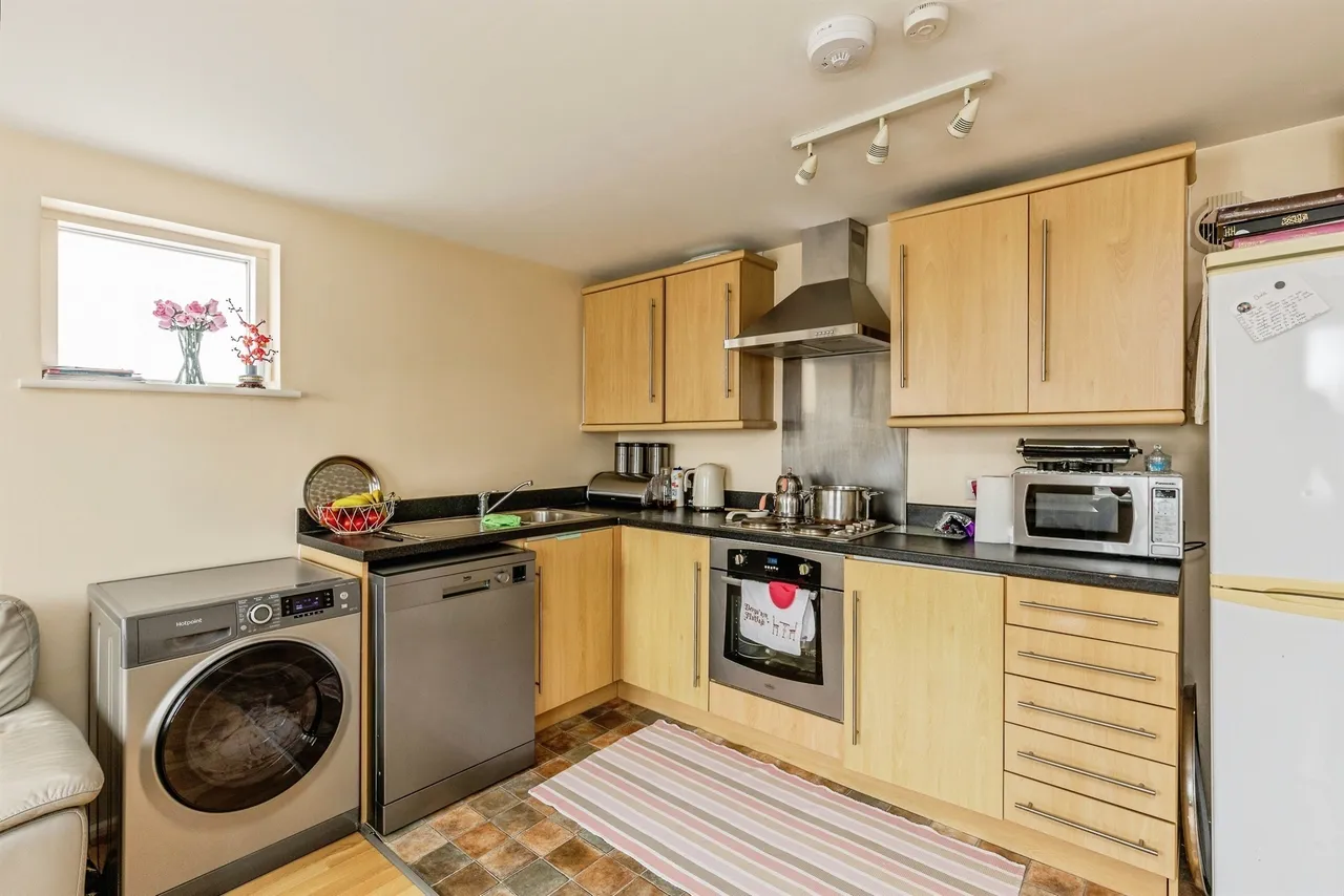 Avonmouth Road, Avonmouth, Bristol, photo 3