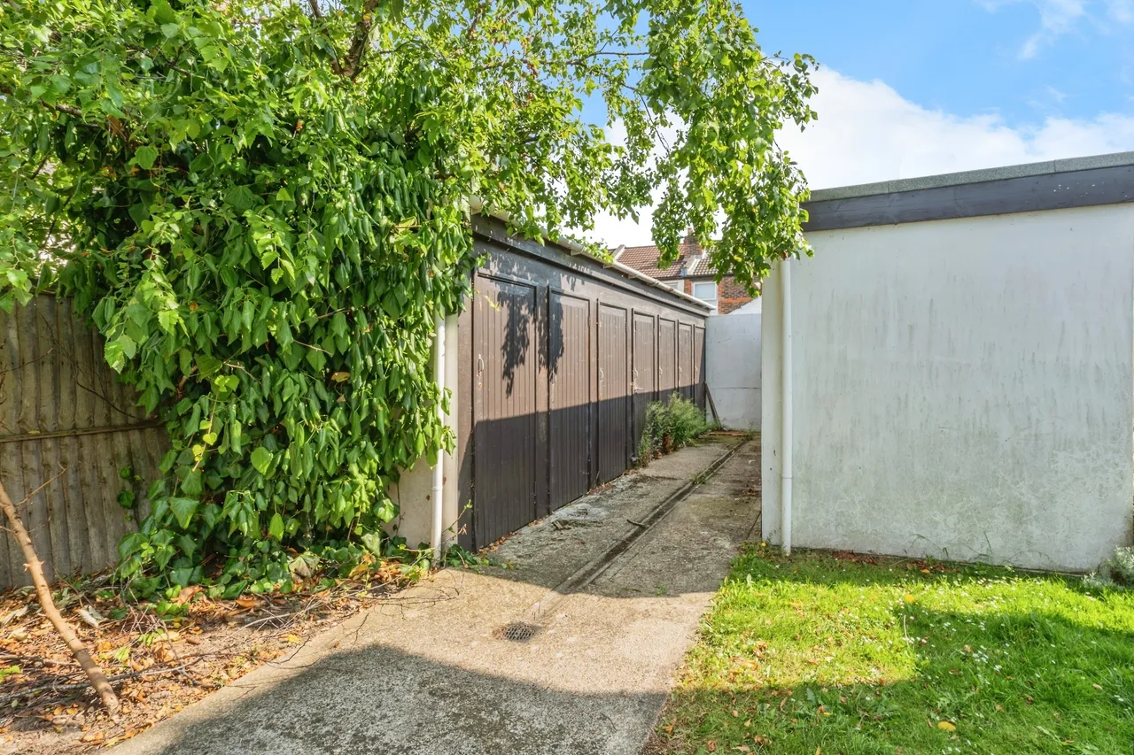 Manor Park Avenue, Portsmouth, PO3, photo 11