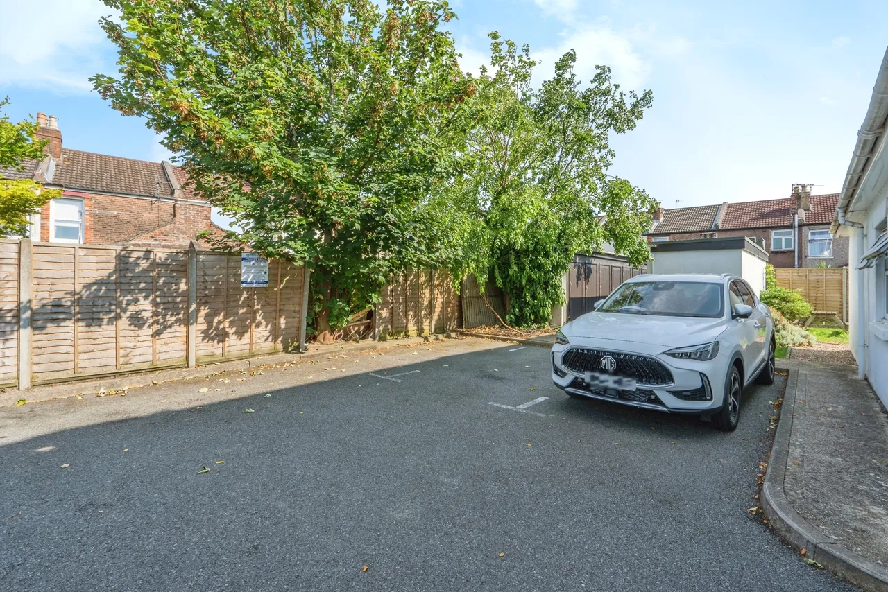 Manor Park Avenue, Portsmouth, PO3, photo 9