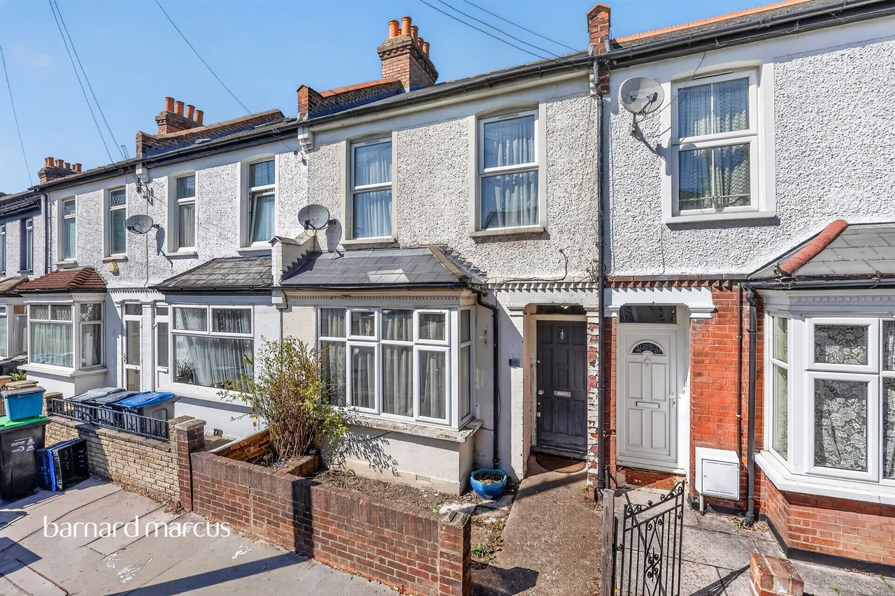 3 bed house for sale — Cedar Road, Croydon