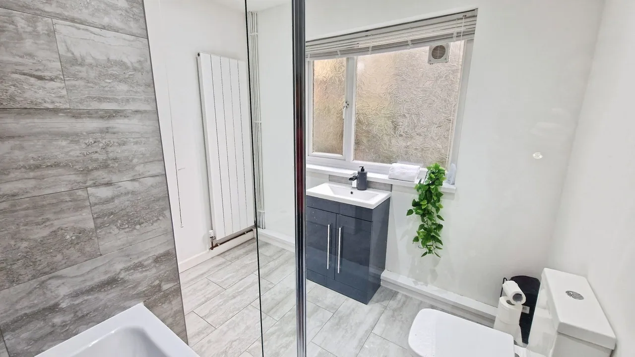 High Street, Ogmore Vale, CF32, photo 5