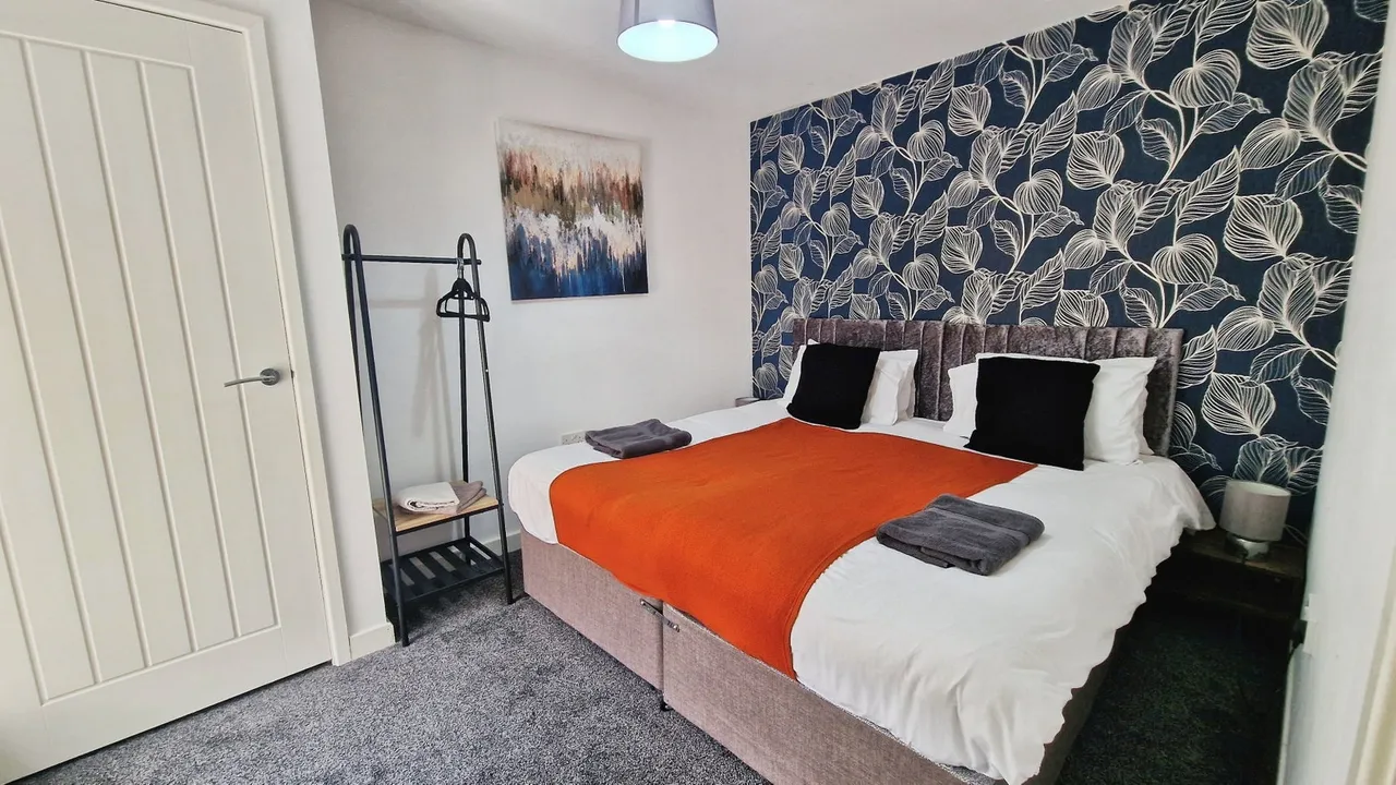 High Street, Ogmore Vale, CF32, photo 8