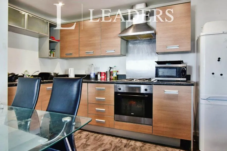 Elmira Way, Salford, M5, photo 6