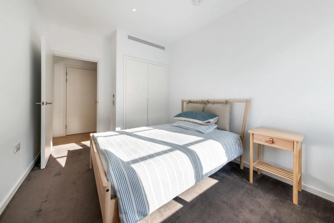Orchard Place, E14, photo 8
