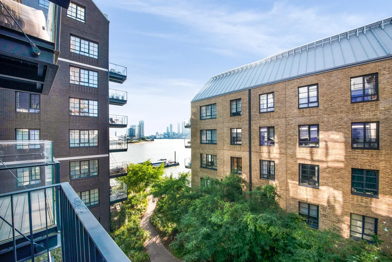 Orchard Place, E14, photo 3