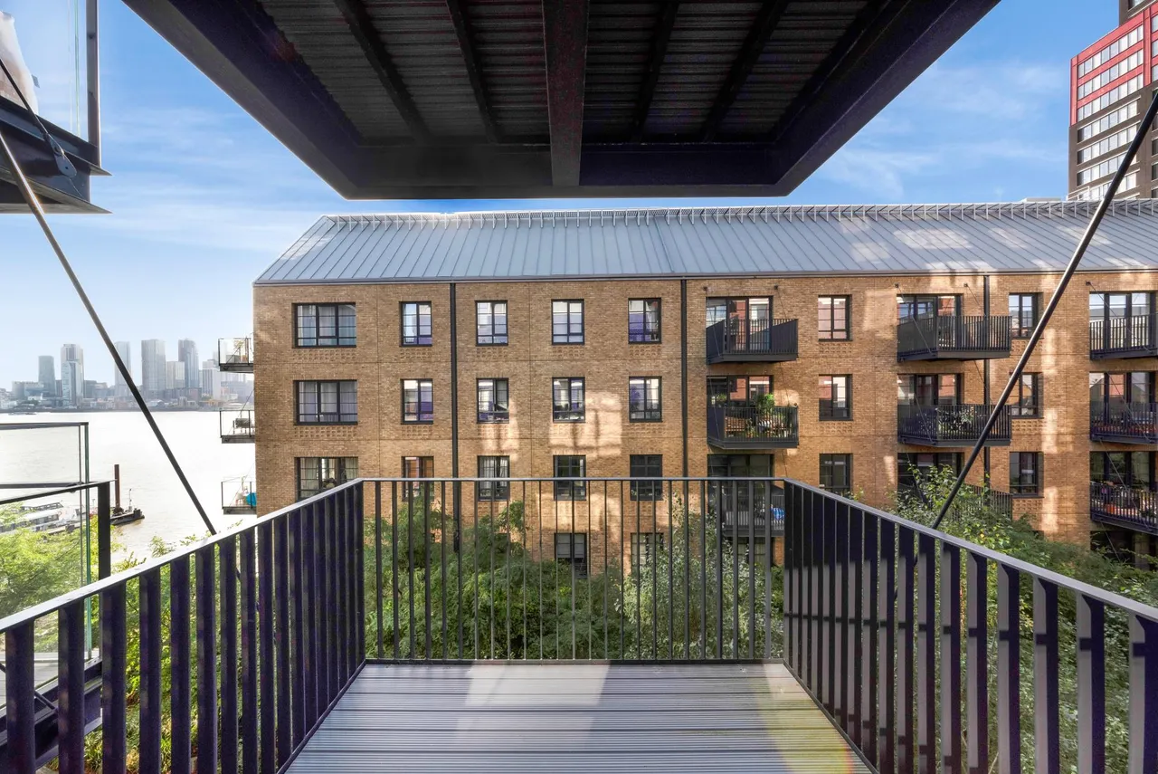 Orchard Place, E14, photo 14