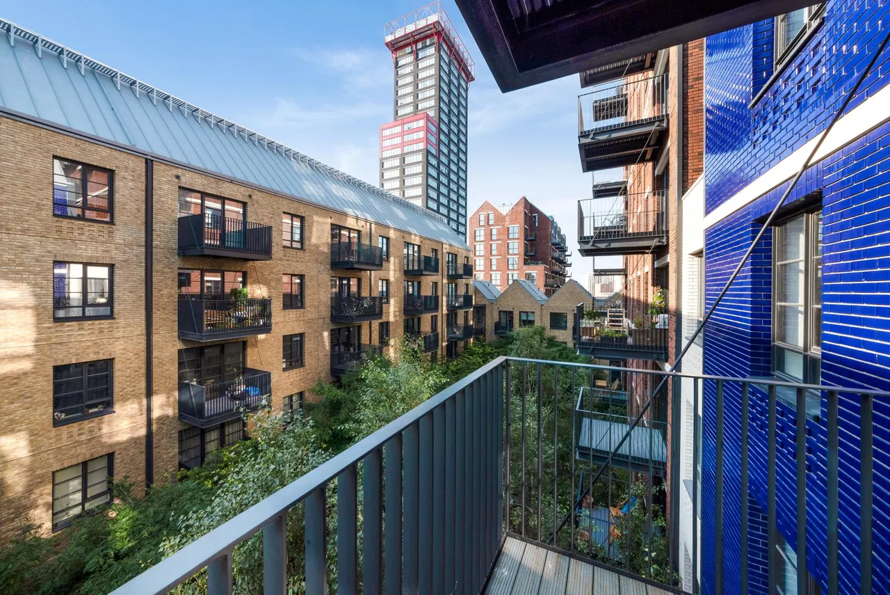 Orchard Place, E14, photo 13