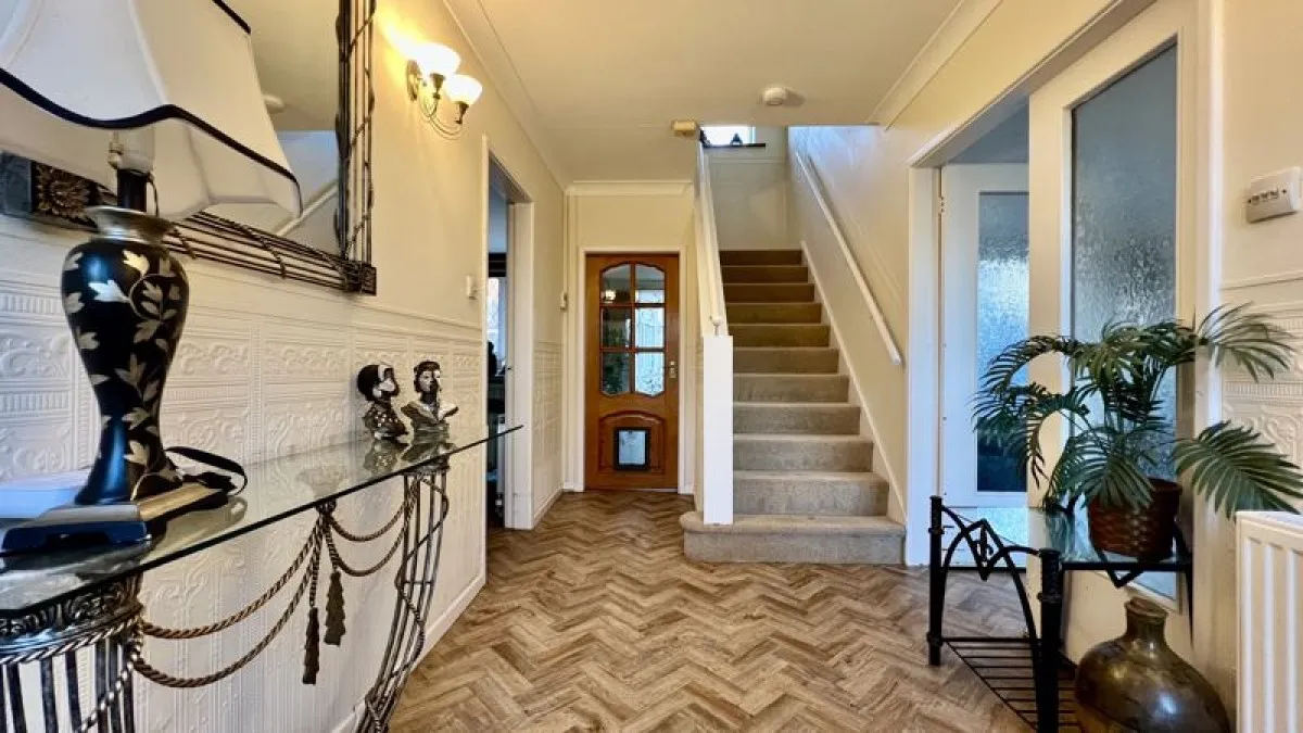Clare Crescent, Bottesford, photo 2