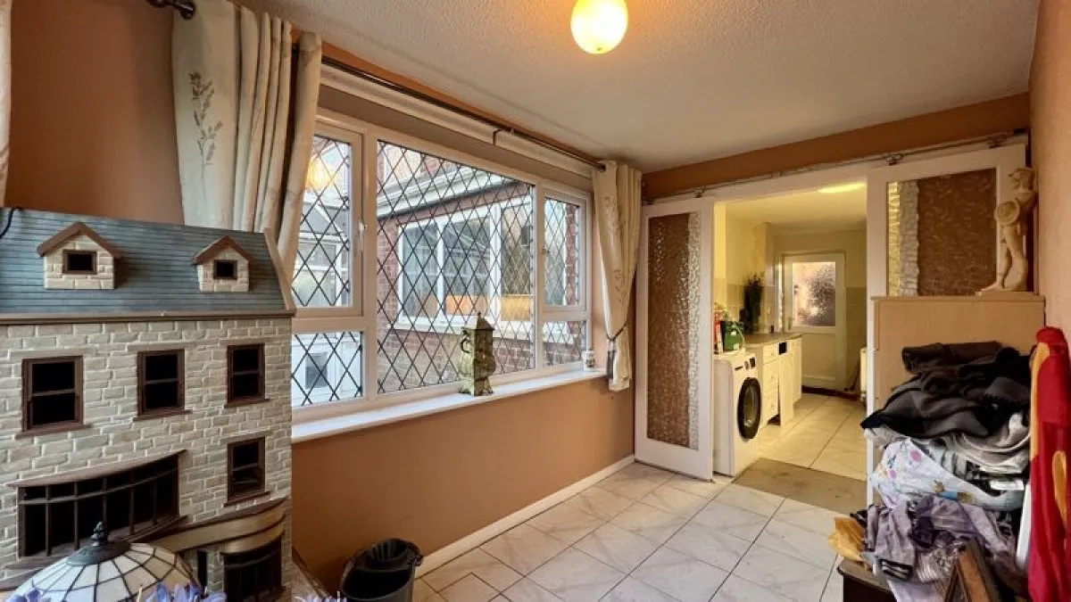 Clare Crescent, Bottesford, photo 9