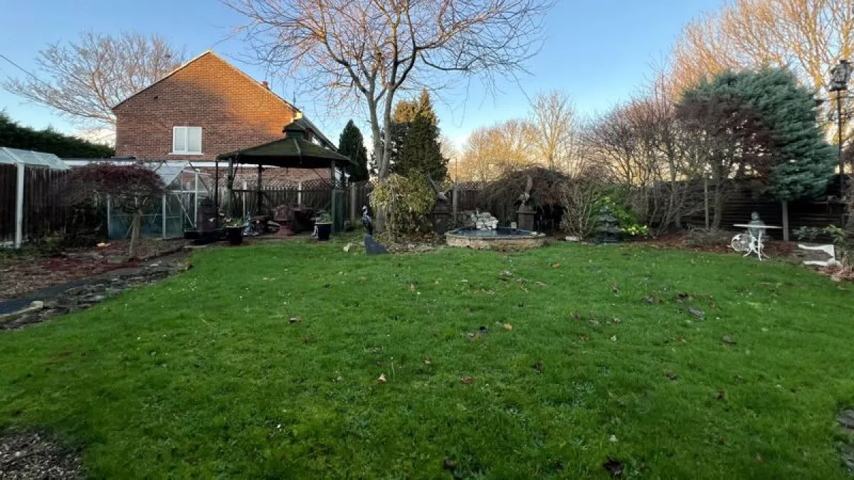 Clare Crescent, Bottesford, photo 24