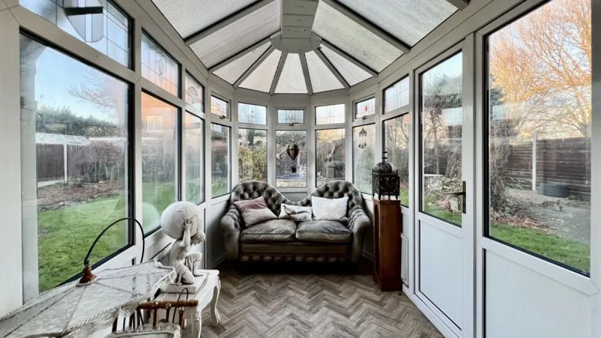 Clare Crescent, Bottesford, photo 8
