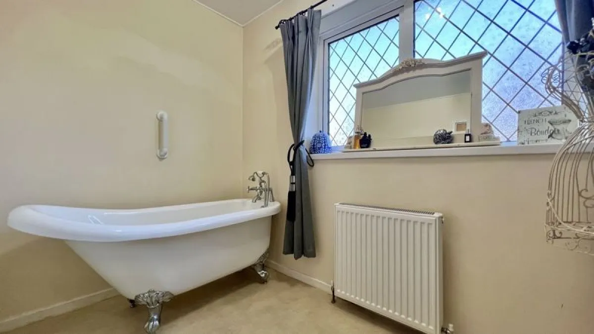 Clare Crescent, Bottesford, photo 18
