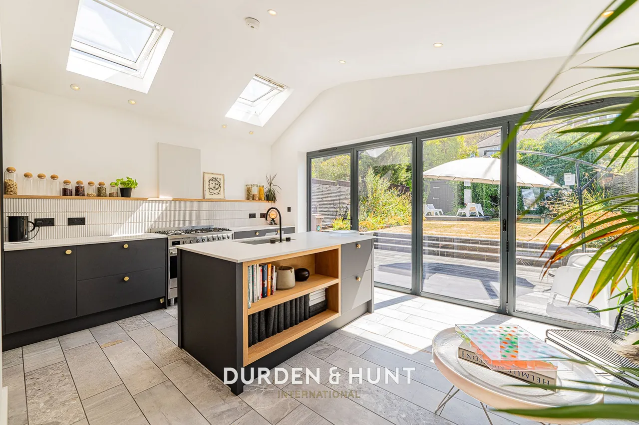 Oak Hill Close, Woodford Green, IG8, photo 10