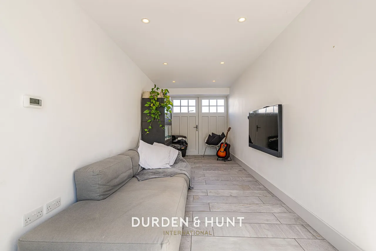 Oak Hill Close, Woodford Green, IG8, photo 17