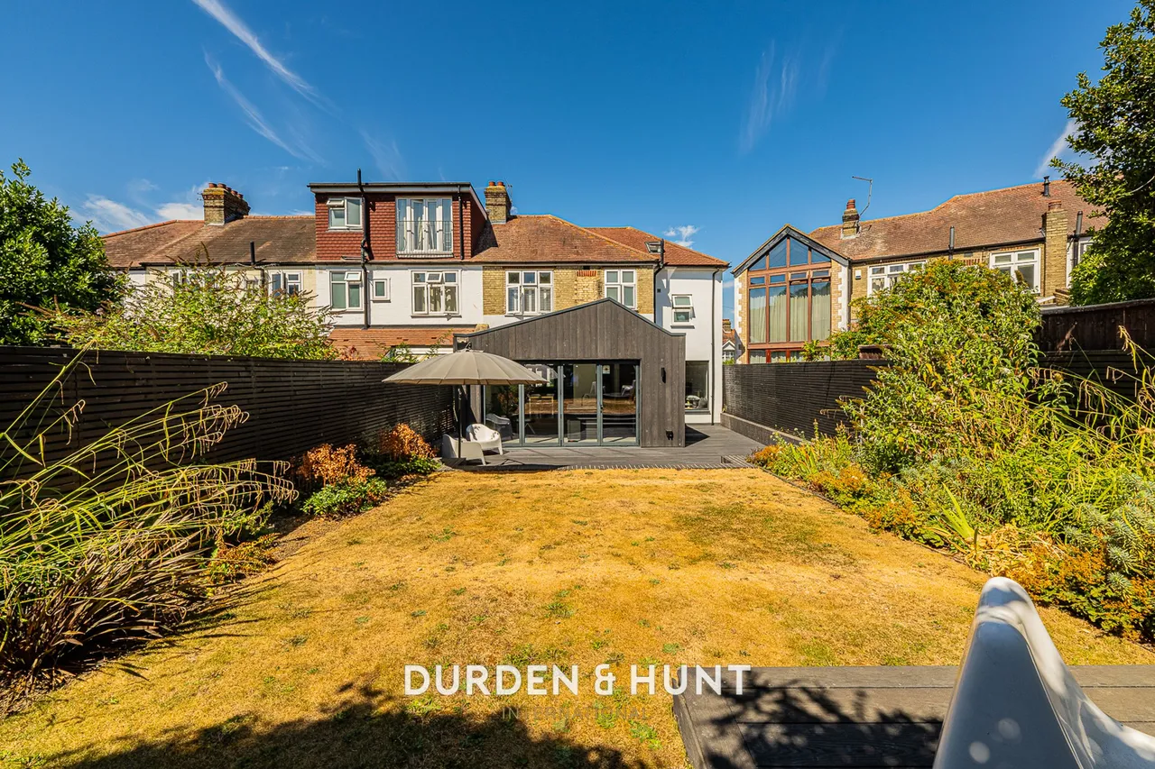 Oak Hill Close, Woodford Green, IG8, photo 35