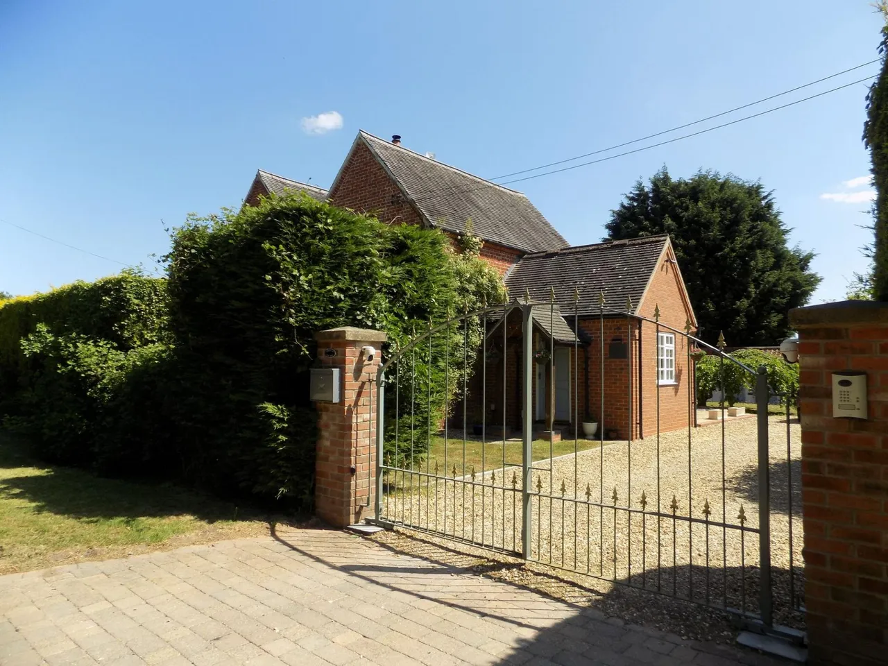 Spring Lane, Flintham, NG23, photo 2