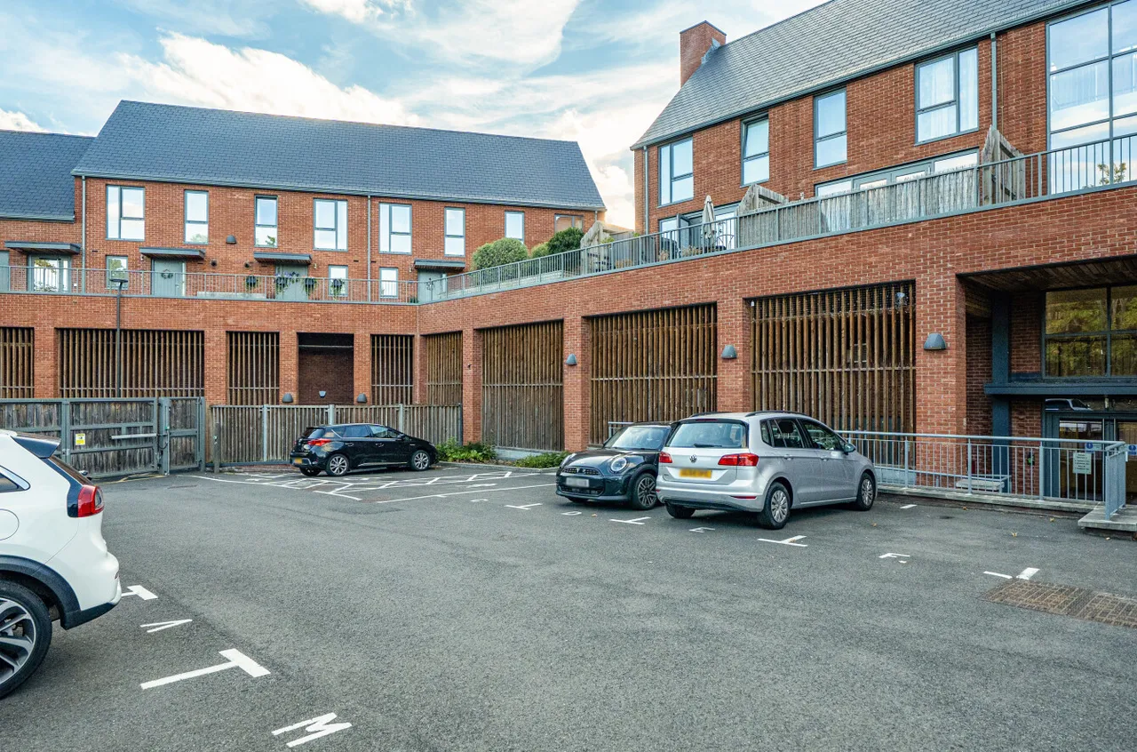 Elms Walk, Wokingham, RG40, photo 22