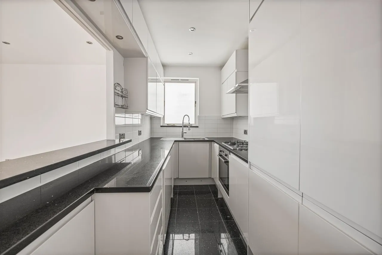 Broadhurst Gardens South Hampstead, London NW6 3QT, photo 5