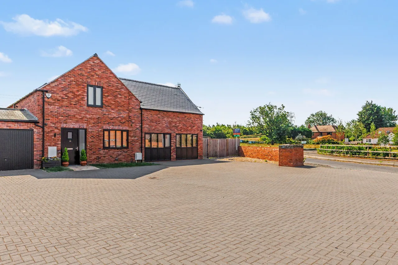 The Orchard, Norton, WR11, photo 25