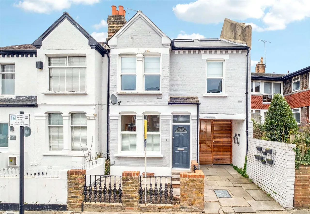 1 bed flat for sale — Bassingham Road, London, SW18 3AG