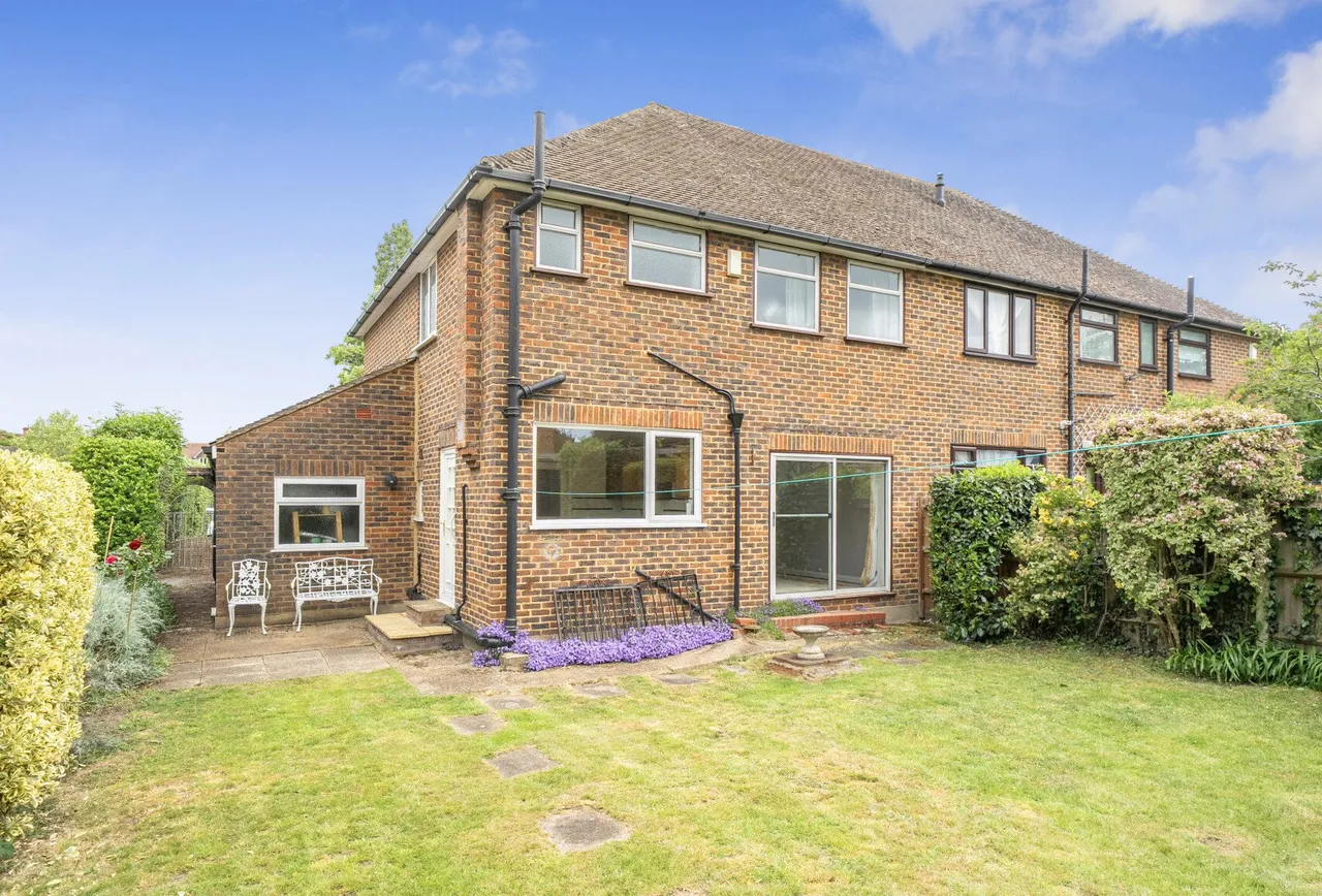 Downfield, Worcester Park, KT4 7LE, photo 17