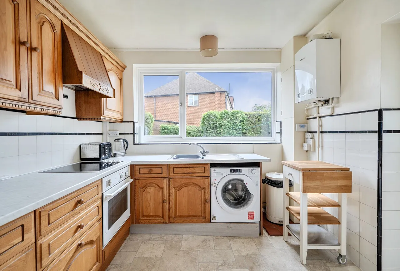 Downfield, Worcester Park, KT4 7LE, photo 8