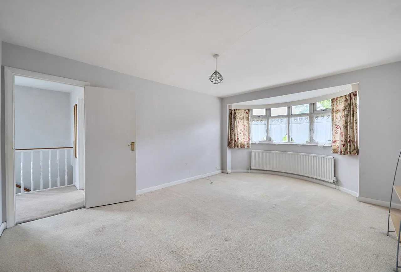 Downfield, Worcester Park, KT4 7LE, photo 12