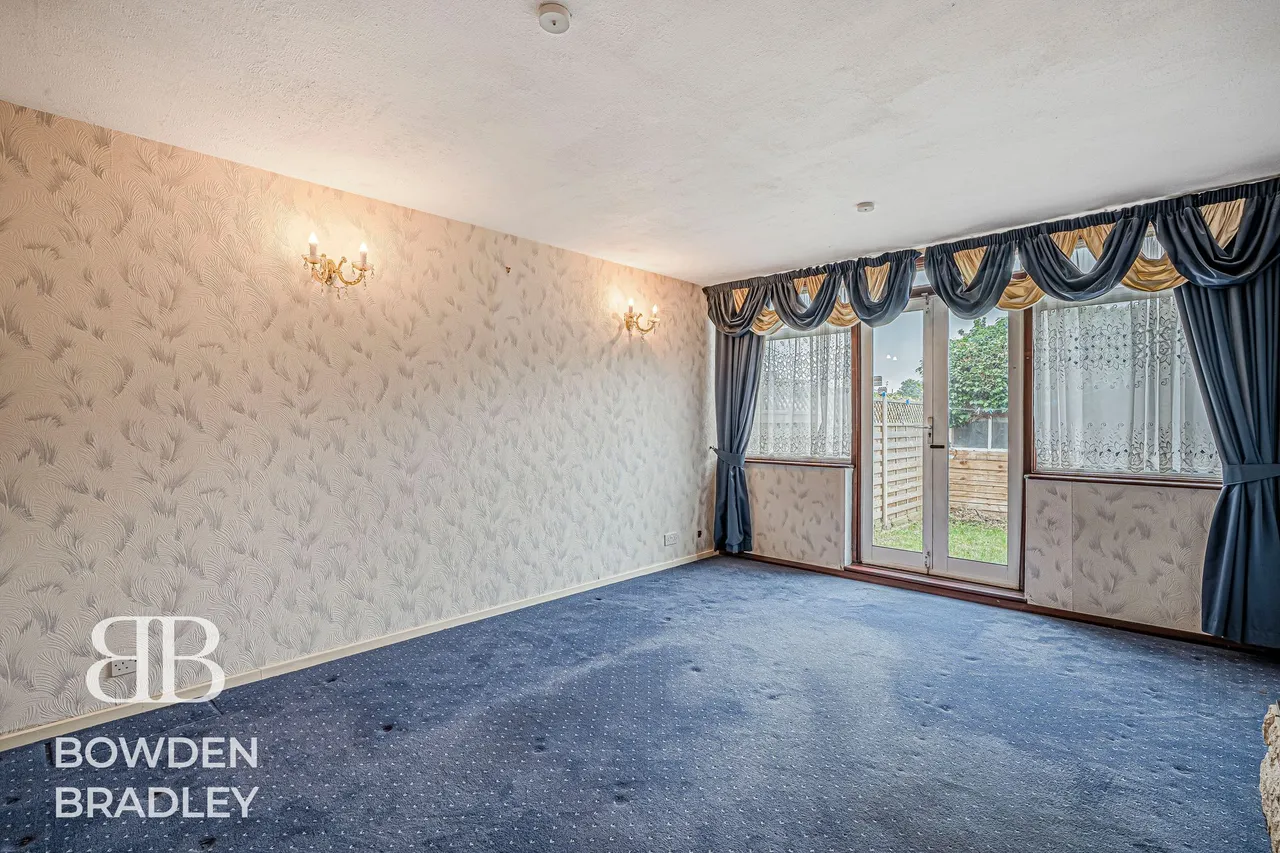 Woodman Path, Hainault, IG6, photo 3