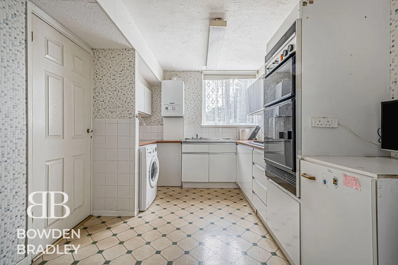 Woodman Path, Hainault, IG6, photo 10