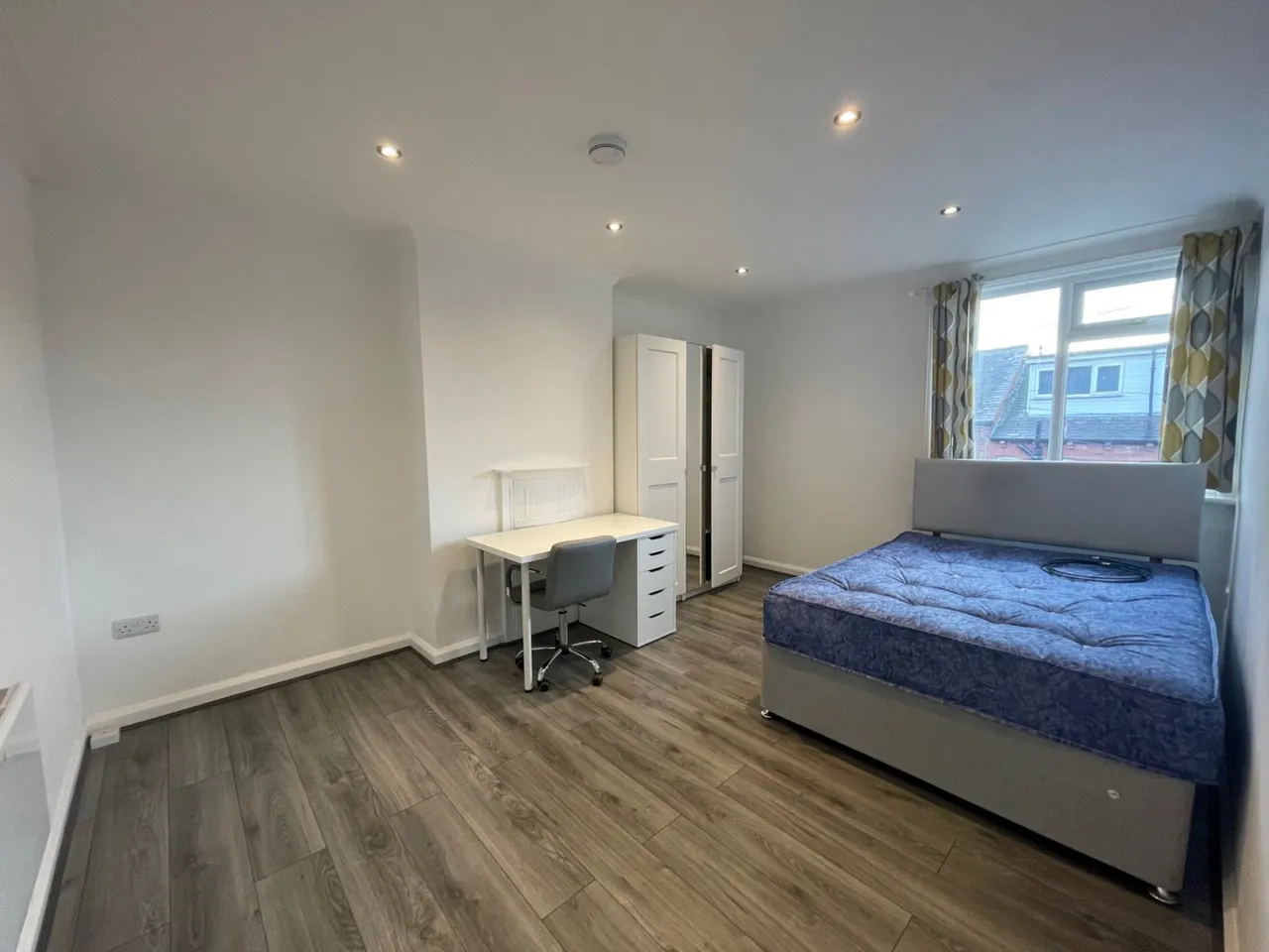 Headingley Lane, Headingley, LS6, photo 5