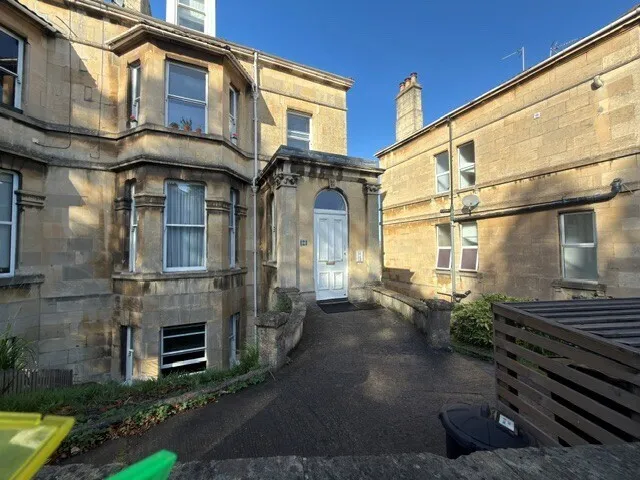 1 bed flat to rent, Wells road, BA2