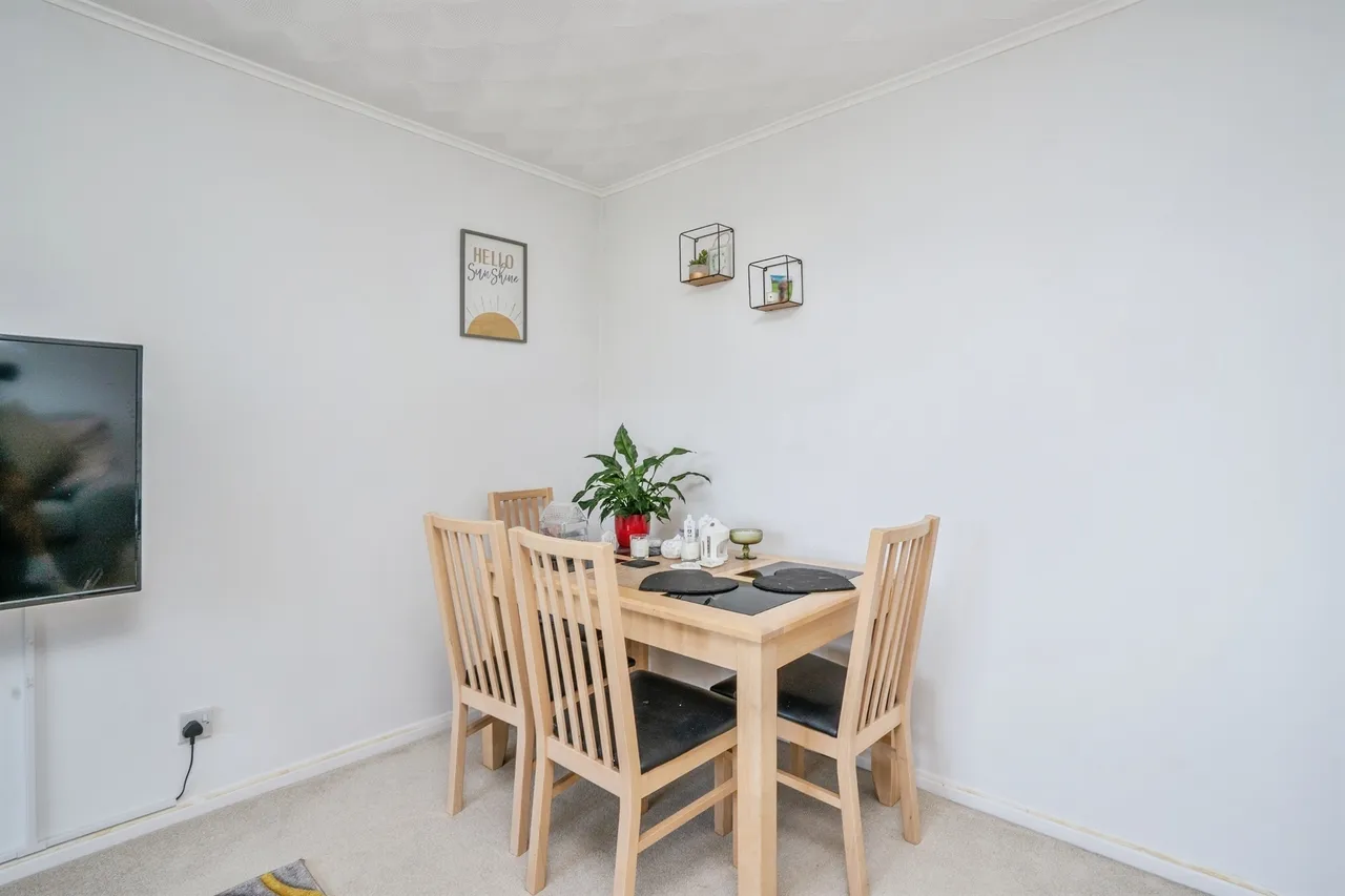 Dandelion Close, Gosport, PO13, photo 4