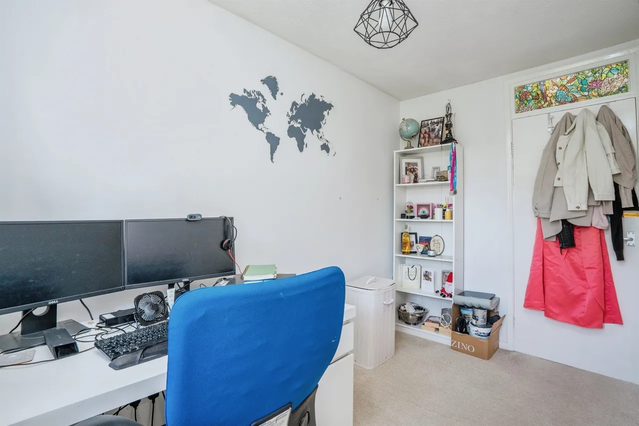 Dandelion Close, Gosport, PO13, photo 10