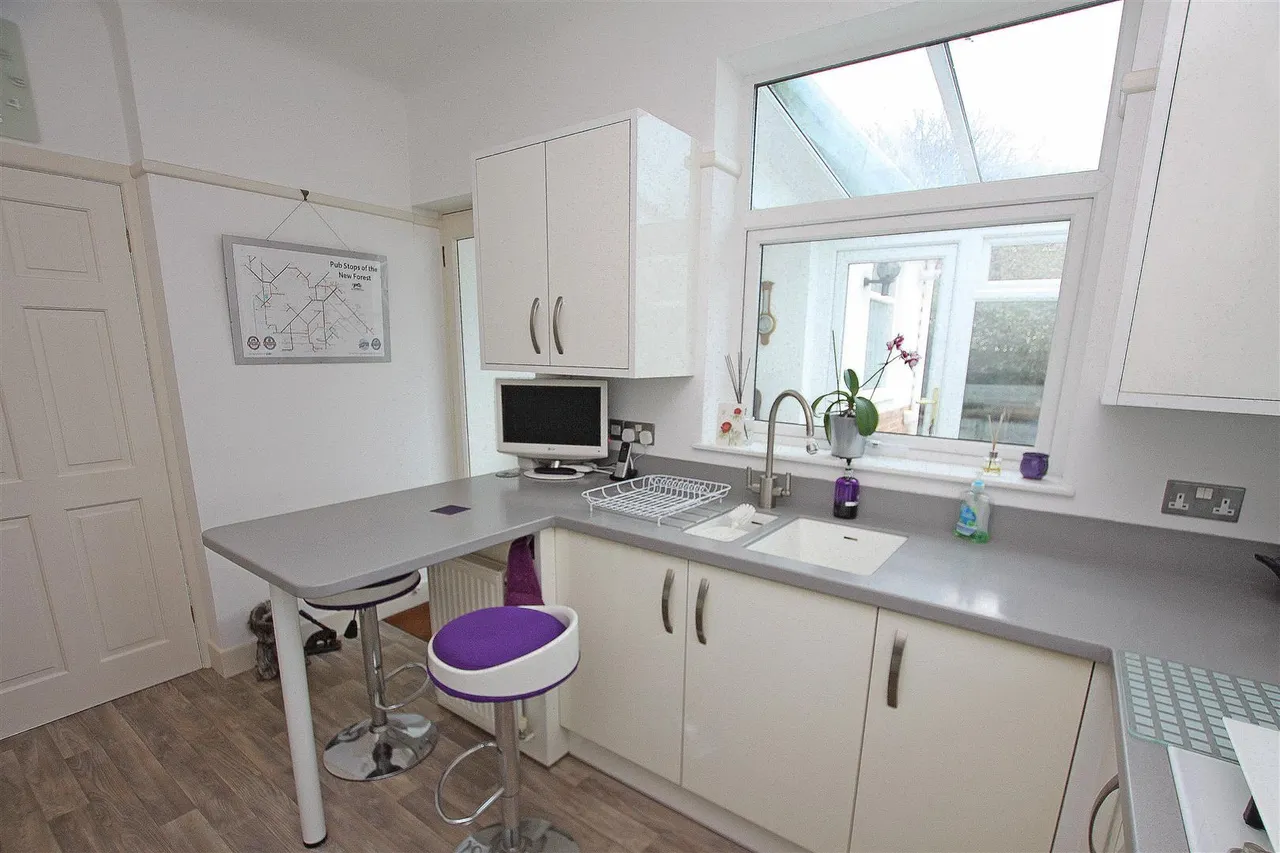Minterne Road, Bournemouth, photo 5