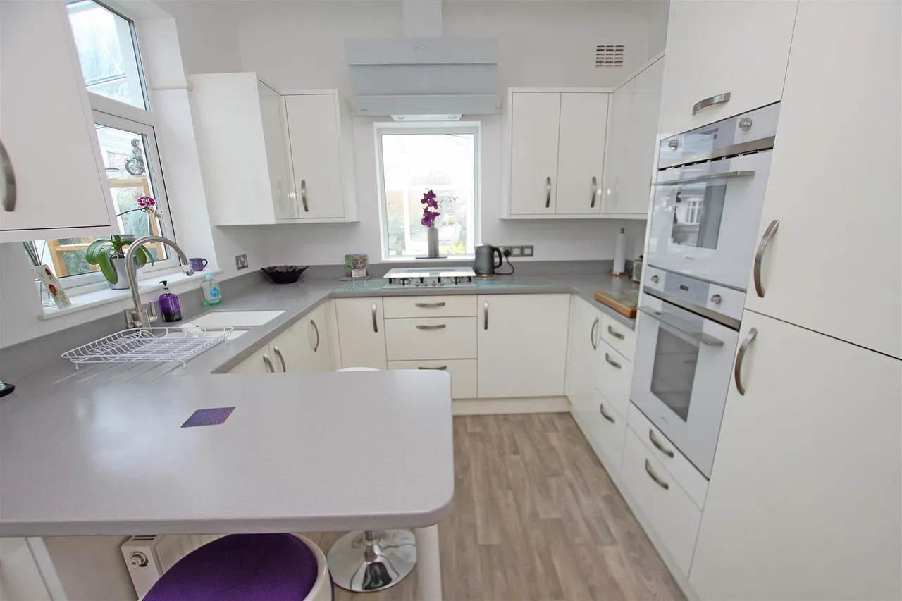 Minterne Road, Bournemouth, photo 6
