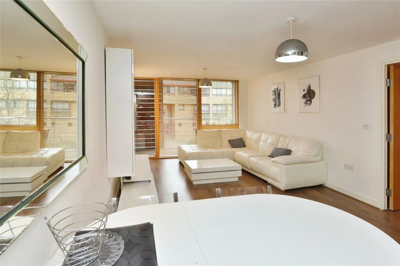 Merrivale Mews, Milton Keynes, Buckinghamshire, MK9, photo 6