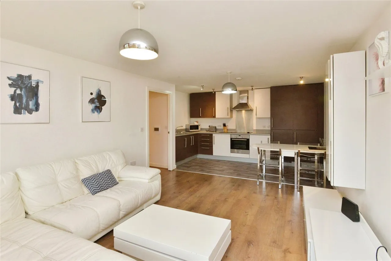 Merrivale Mews, Milton Keynes, Buckinghamshire, MK9, photo 4
