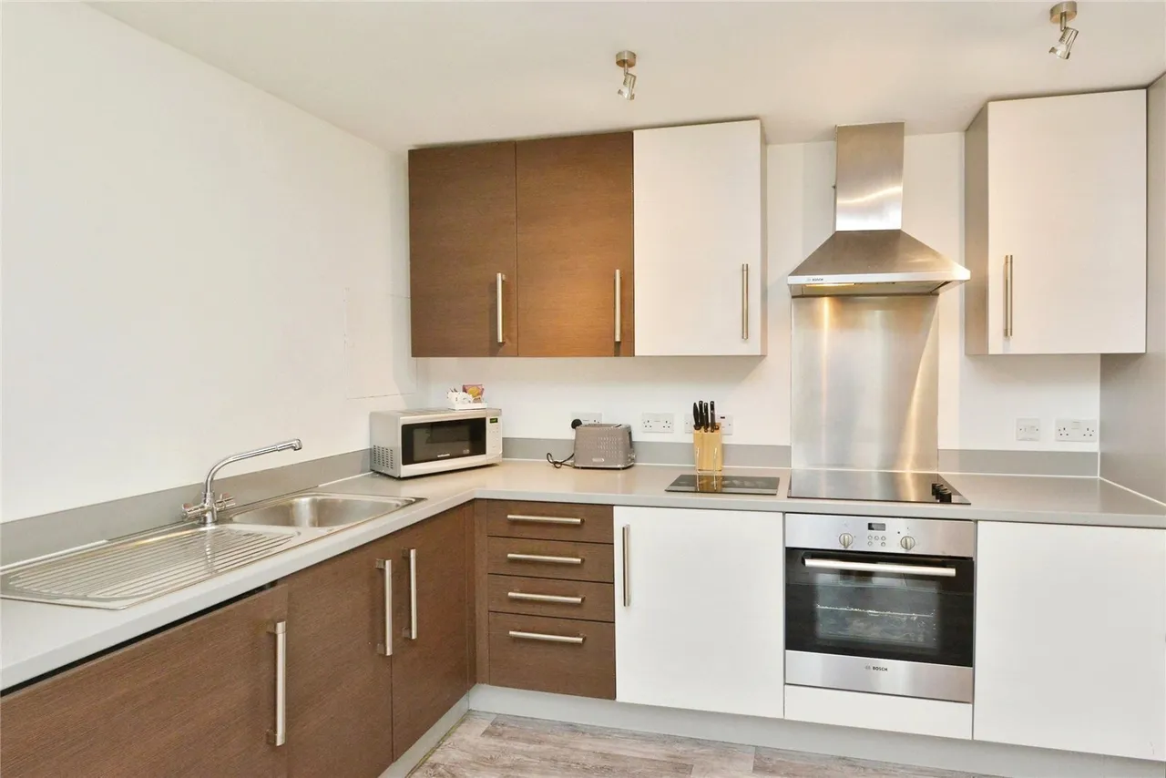 Merrivale Mews, Milton Keynes, Buckinghamshire, MK9, photo 3