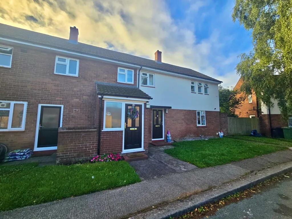 3 bed house to rent, Boscobel Road, Buntingsdale