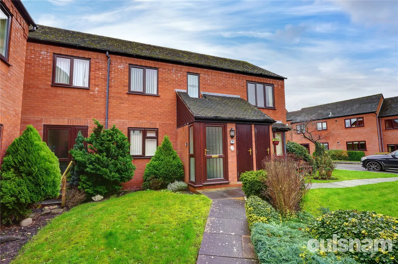 2 bed flat for sale — St. Georges Crescent, Droitwich, Worcestershire, WR9 8HJ