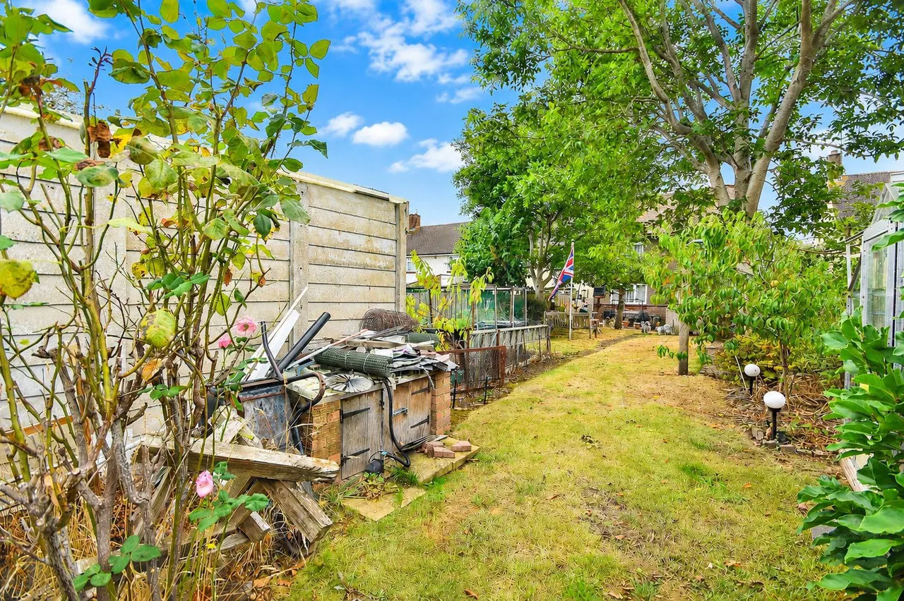 St Francis Avenue, Northampton, NN5 7EP, photo 13