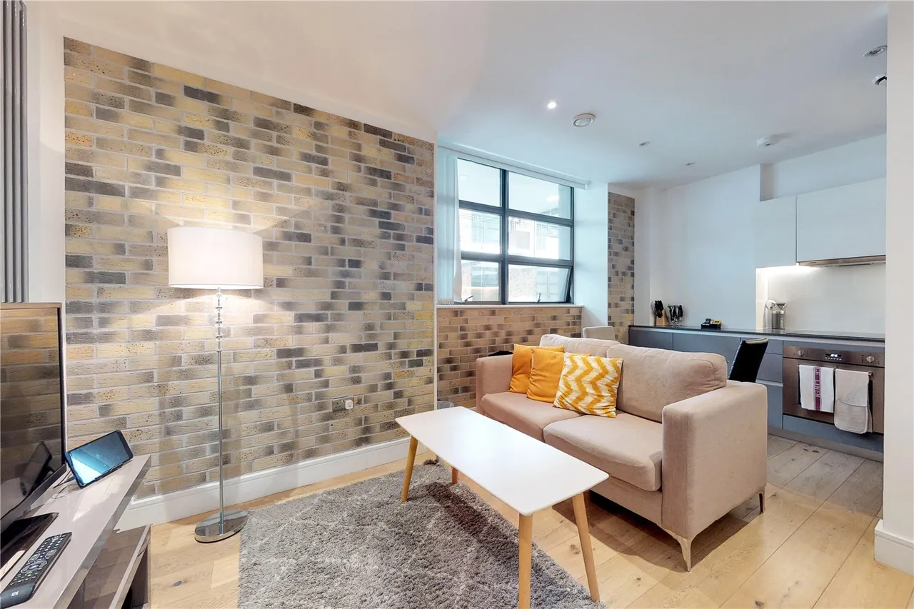 1 bed flat to rent, Carlow Street, London, NW1