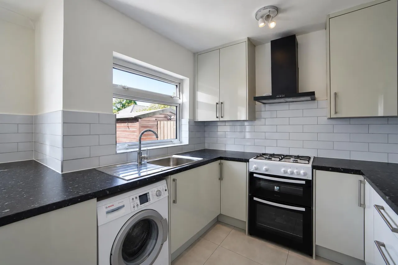 Whitton Waye, Whitton, photo 4