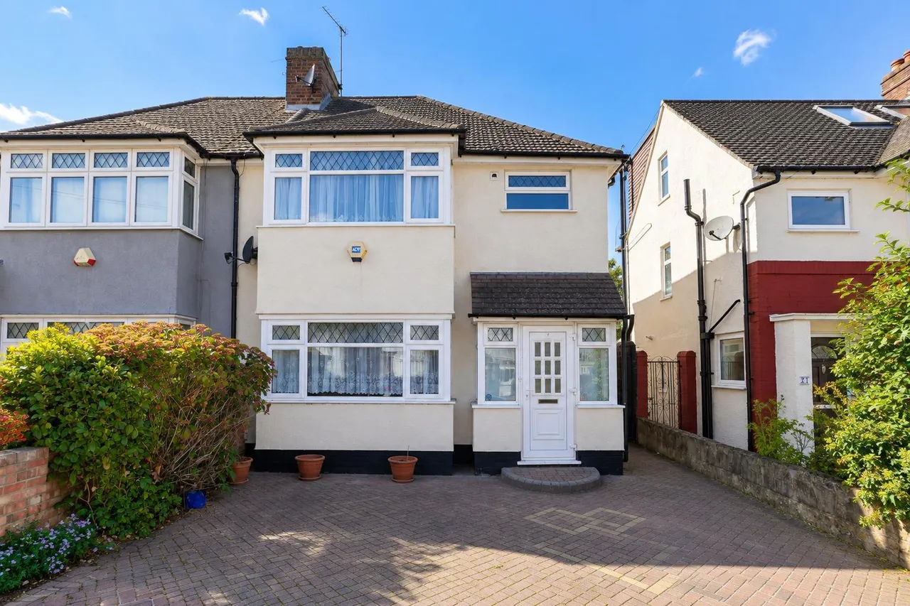 Whitton Waye, Whitton, photo 14
